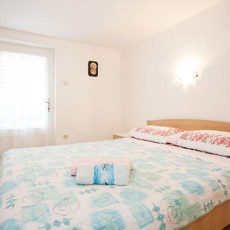 Apartments Melita Кърк Екстериор снимка