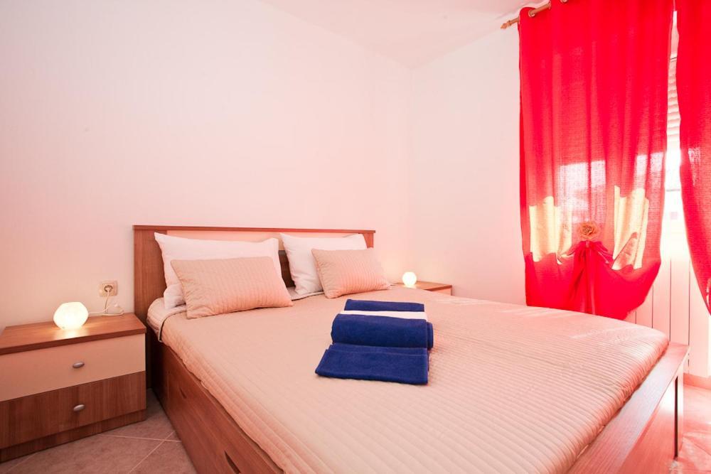 Apartments Melita Кърк Екстериор снимка