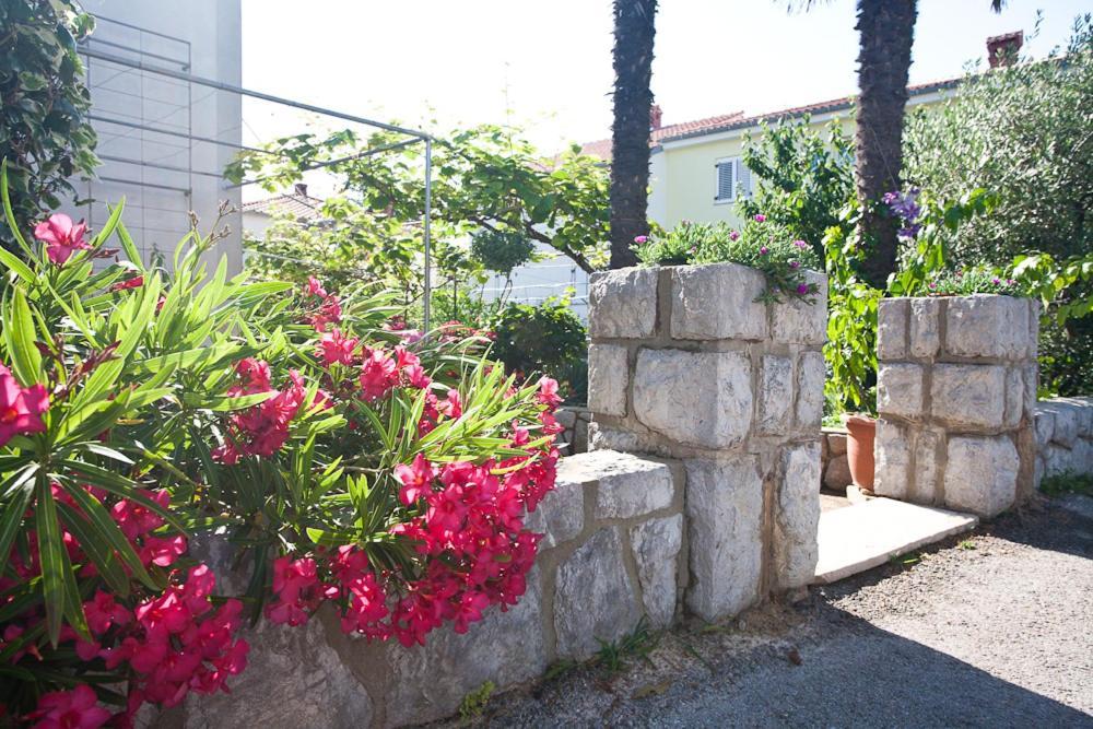 Apartments Melita Кърк Екстериор снимка