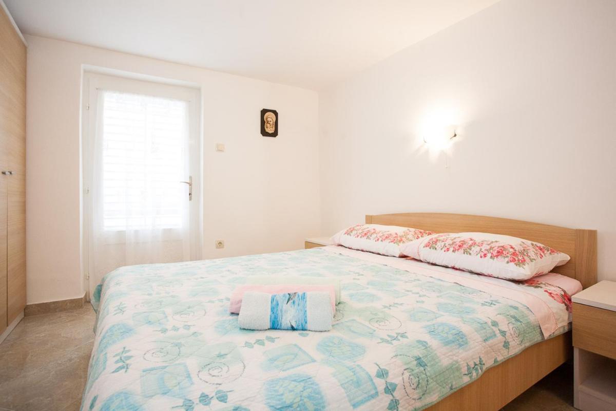 Apartments Melita Кърк Екстериор снимка
